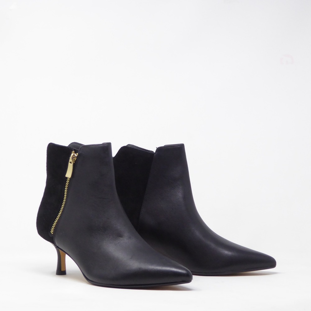 Clarks Womens Violet 55 Zip Ankle Boots Black Leather Suede Kitten Heel Size 9